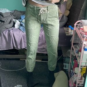 American Eagle Joggers “Cargo” size 00